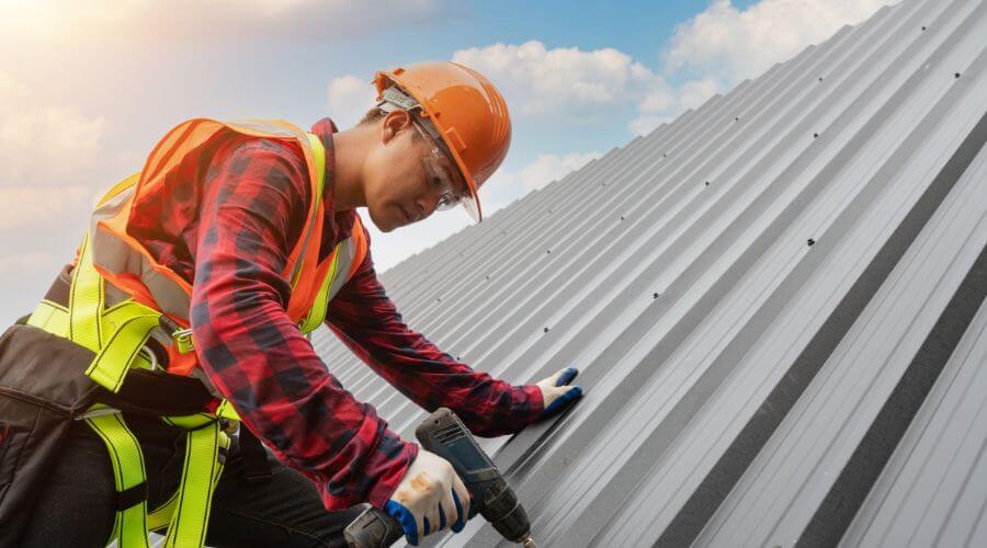 Expert Emergency Roof Repairs services in Cameron, IL